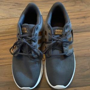 Women’s Size 6.5 Adidas Cloudfoam Tennis Shoes